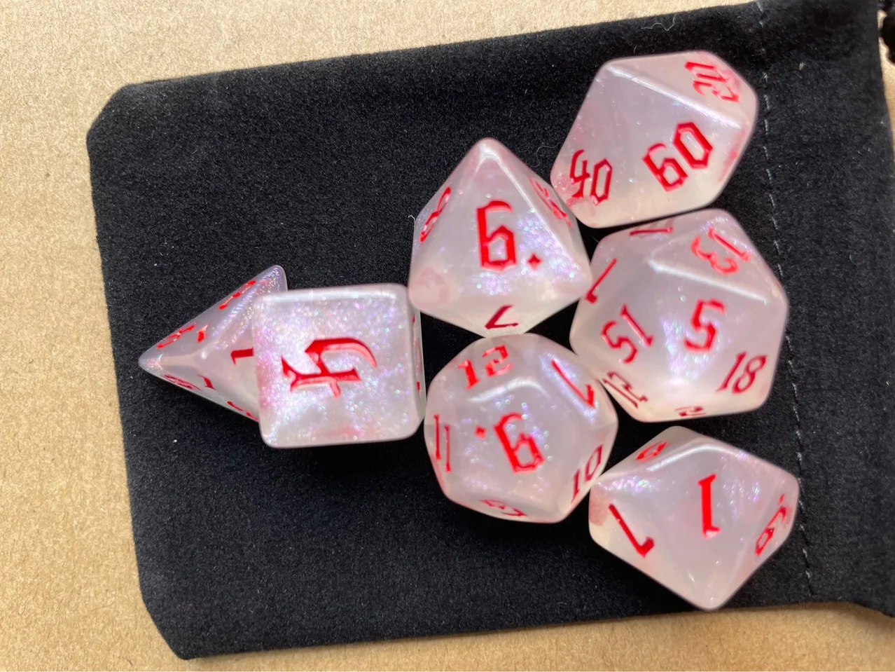 Juego de mesa poliédrico con f - Board Game Font reseña y precio