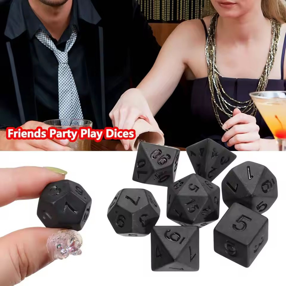 Juego de 7 dados negros nuevos - Board Game Font reseña y precio